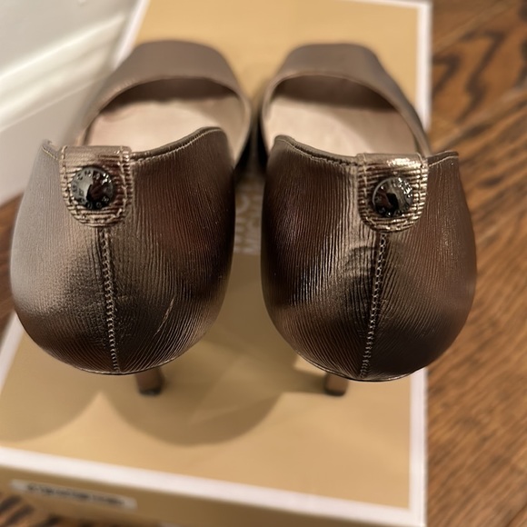Michael Kors Pumps - Picture 5 of 7